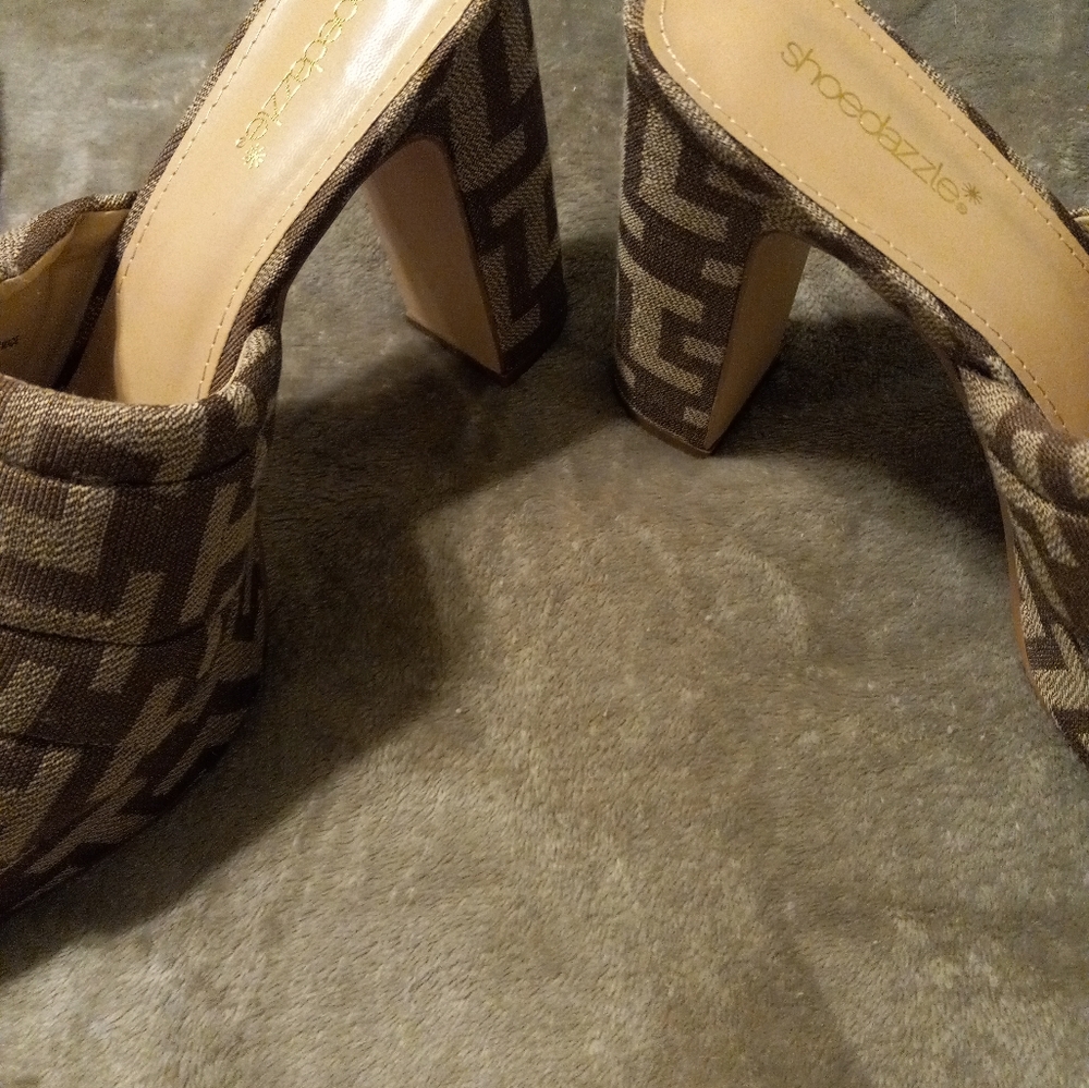 Shoes - Picture 2 of 4